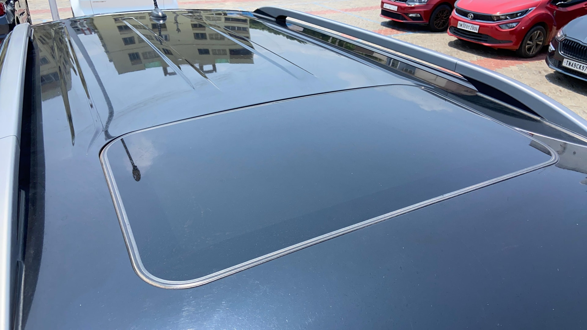 View 2019 Mahindra Alturas G4 4WD AT Image 36 Used 2019 Mahindra Alturas G4 4WD AT Image 36