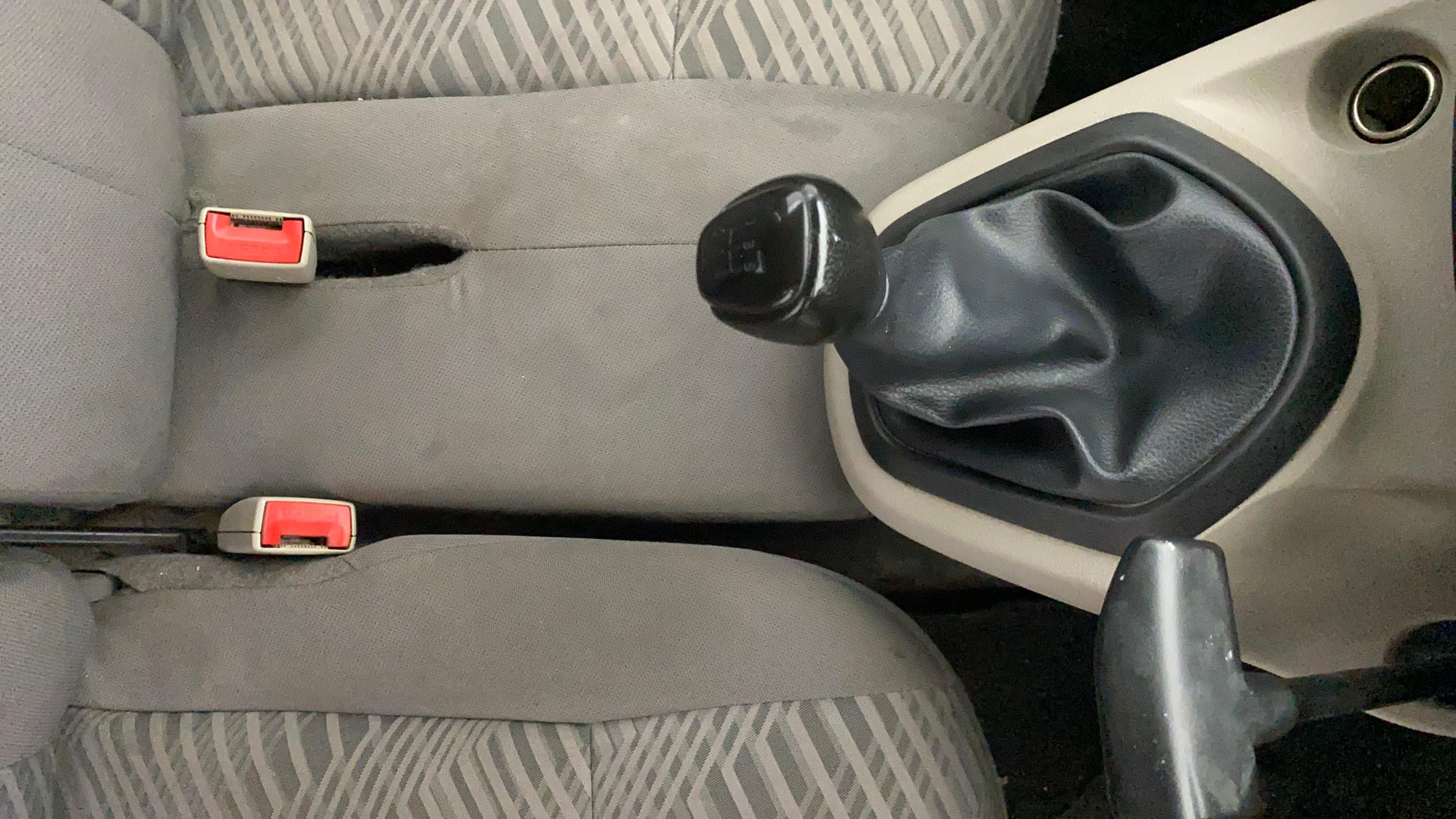 View 2017 Datsun Go T Image 38 Used 2017 Datsun Go T Image 38