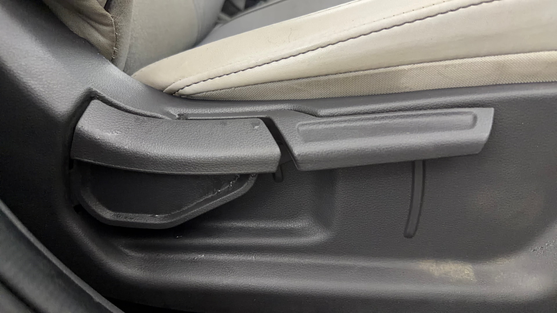 View 2023 Hyundai Grand i10 Nios Sportz Petrol Image 19 Used 2023 Hyundai Grand i10 Nios Sportz Petrol Image 19