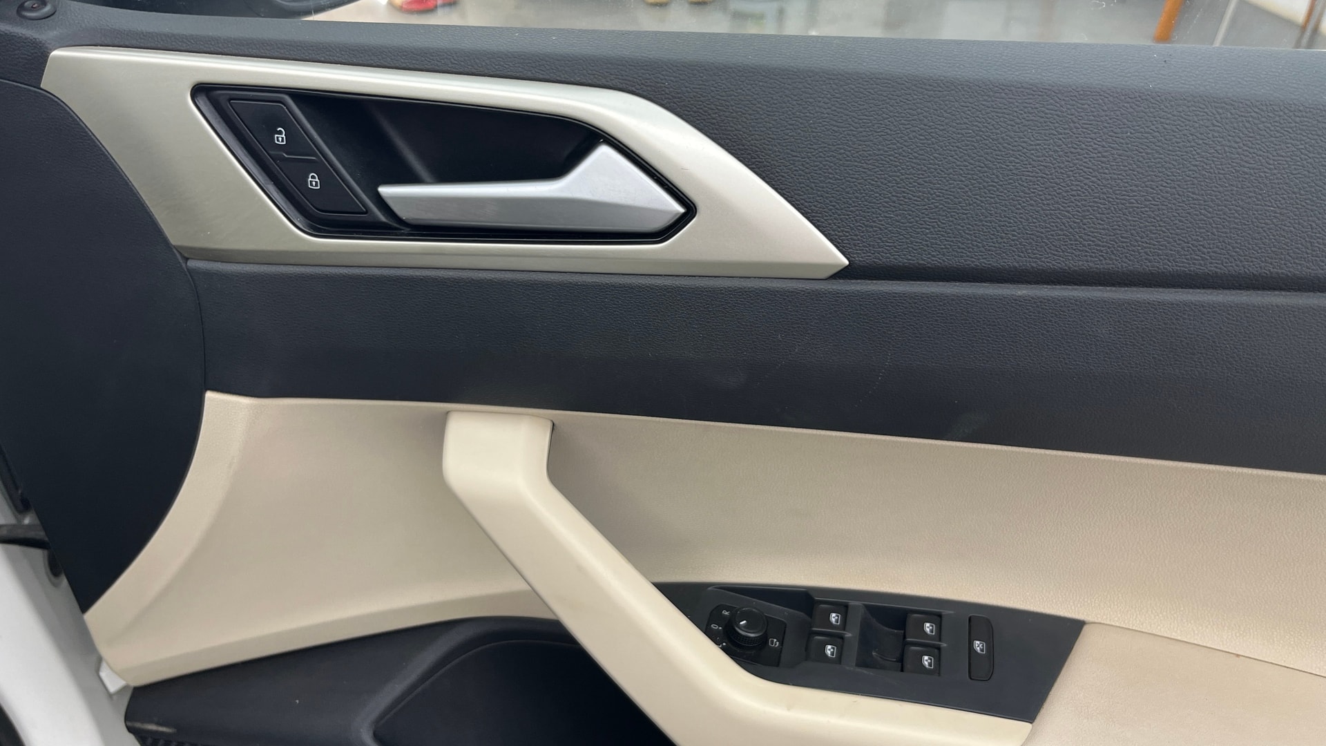View 2023 Volkswagen Virtus Topline 1.0 TSI MT Image 34 Used 2023 Volkswagen Virtus Topline 1.0 TSI MT Image 34