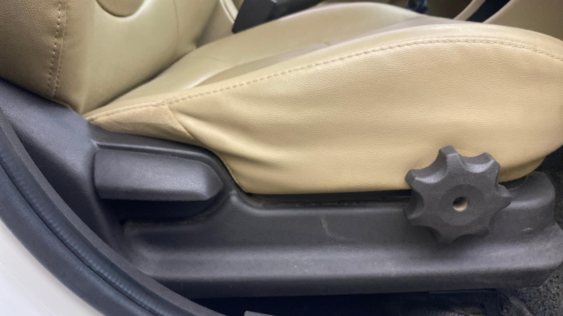View 2016 Hyundai Verna 1.6 VTVT SX Image 18 Used 2016 Hyundai Verna 1.6 VTVT SX Image 18