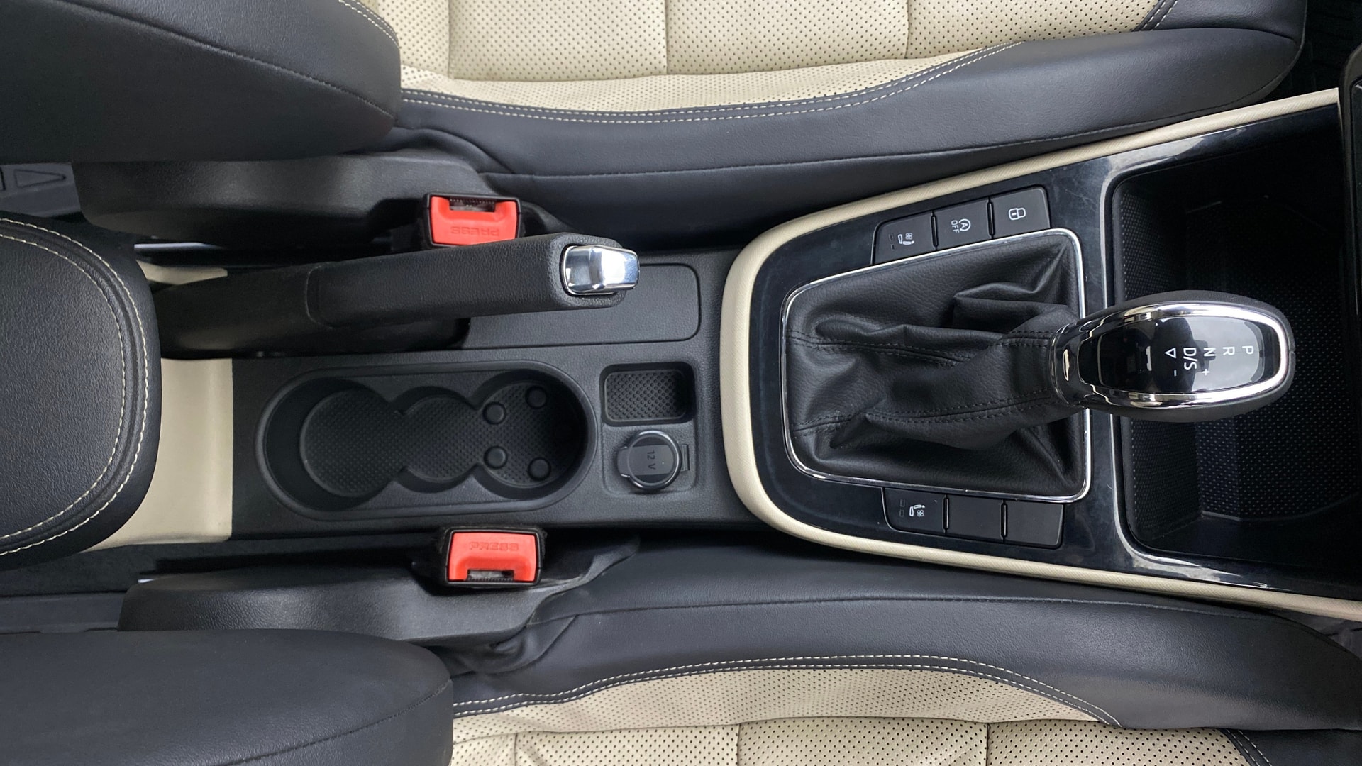 View 2022 Skoda Slavia Style 1.0 TSI AT Image 40 Used 2022 Skoda Slavia Style 1.0 TSI AT Image 40