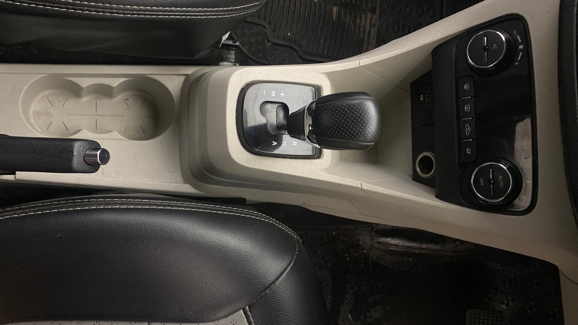 Used 2022 Tata Tiago Used 2022 Tata Tiago