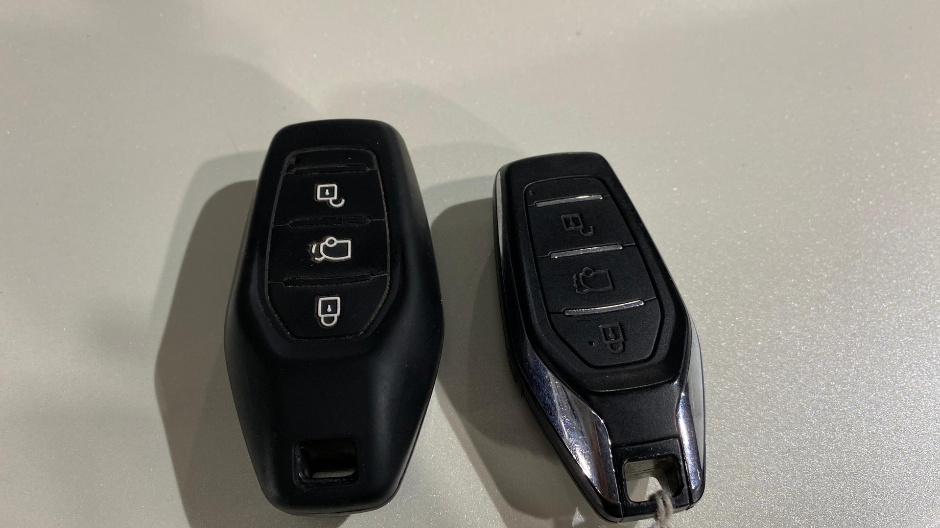 View 2018 Mahindra XUV500 G AT Image 29 Used 2018 Mahindra XUV500 G AT Image 29
