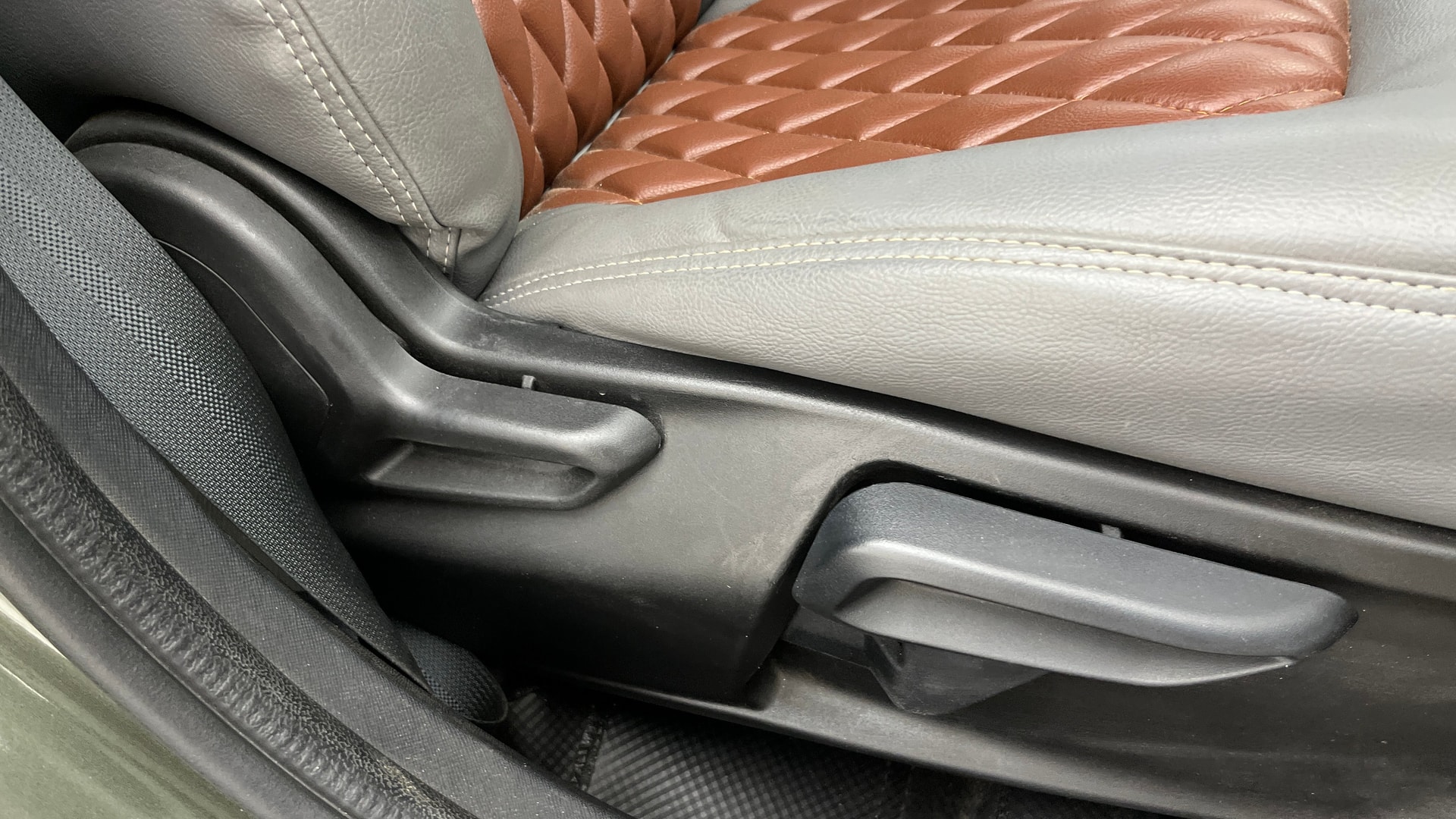 View 2021 Tata Nexon Revotron XE Image 19 Used 2021 Tata Nexon Revotron XE Image 19