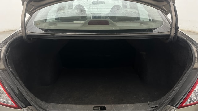 View Nissan Sunny Image 10 Used Nissan Sunny Image 10