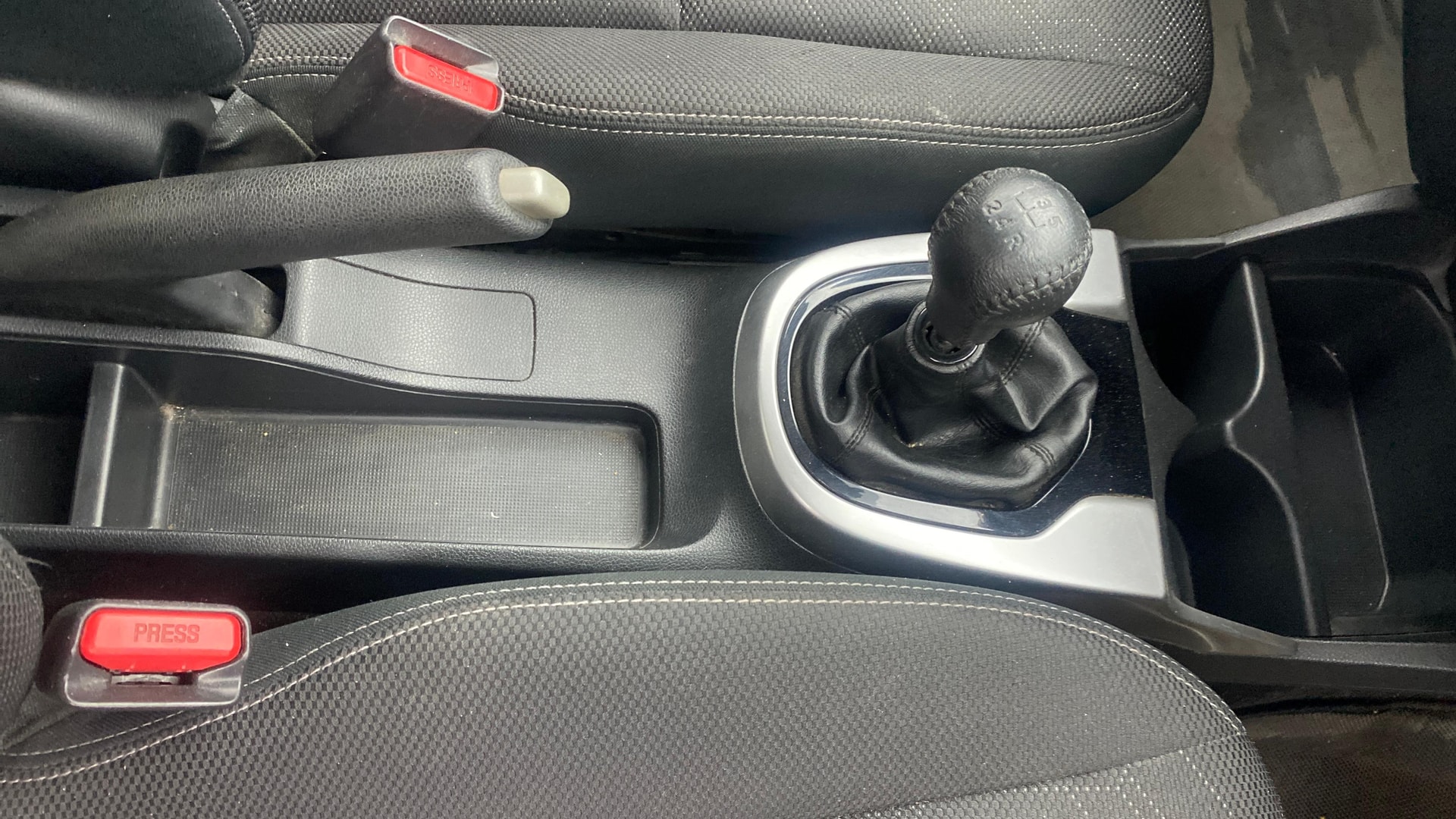 View 2016 Honda Jazz E MT Diesel Image 38 Used 2016 Honda Jazz E MT Diesel Image 38