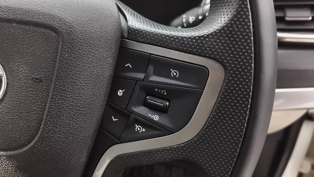 View Tata Safari Image 3 Used Tata Safari Image 3