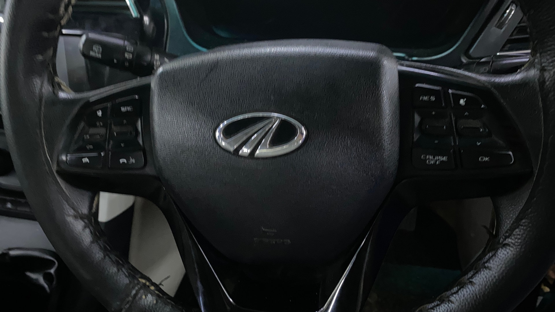 View 2020 Mahindra Marazzo M8 7-Seater Image 3 Used 2020 Mahindra Marazzo M8 7-Seater Image 3