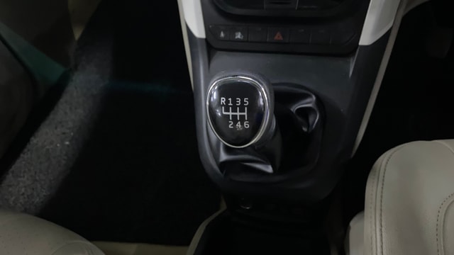 View Mahindra Marazzo Image 41 Used Mahindra Marazzo Image 41