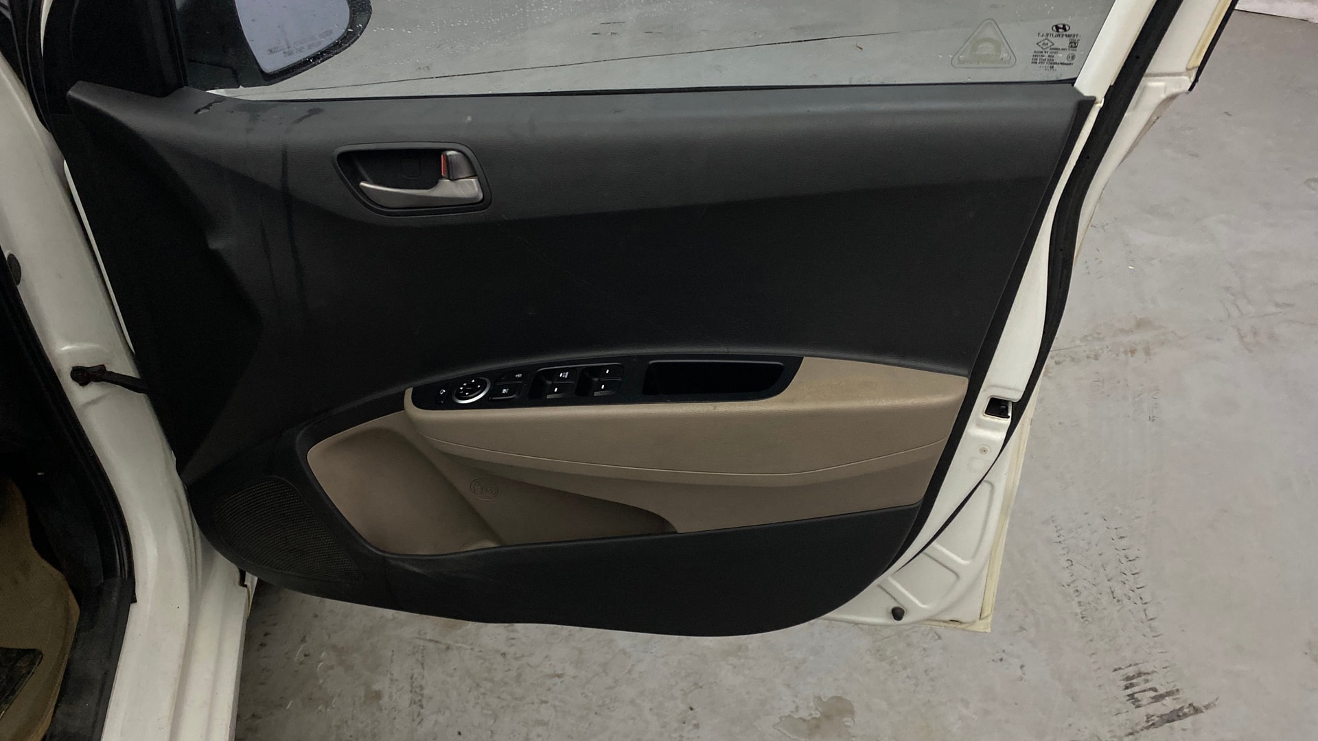 View 2014 Hyundai Xcent E Petrol Image 32 Used 2014 Hyundai Xcent E Petrol Image 32
