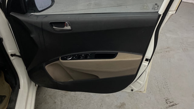 View Hyundai Xcent Image 32 Used Hyundai Xcent Image 32