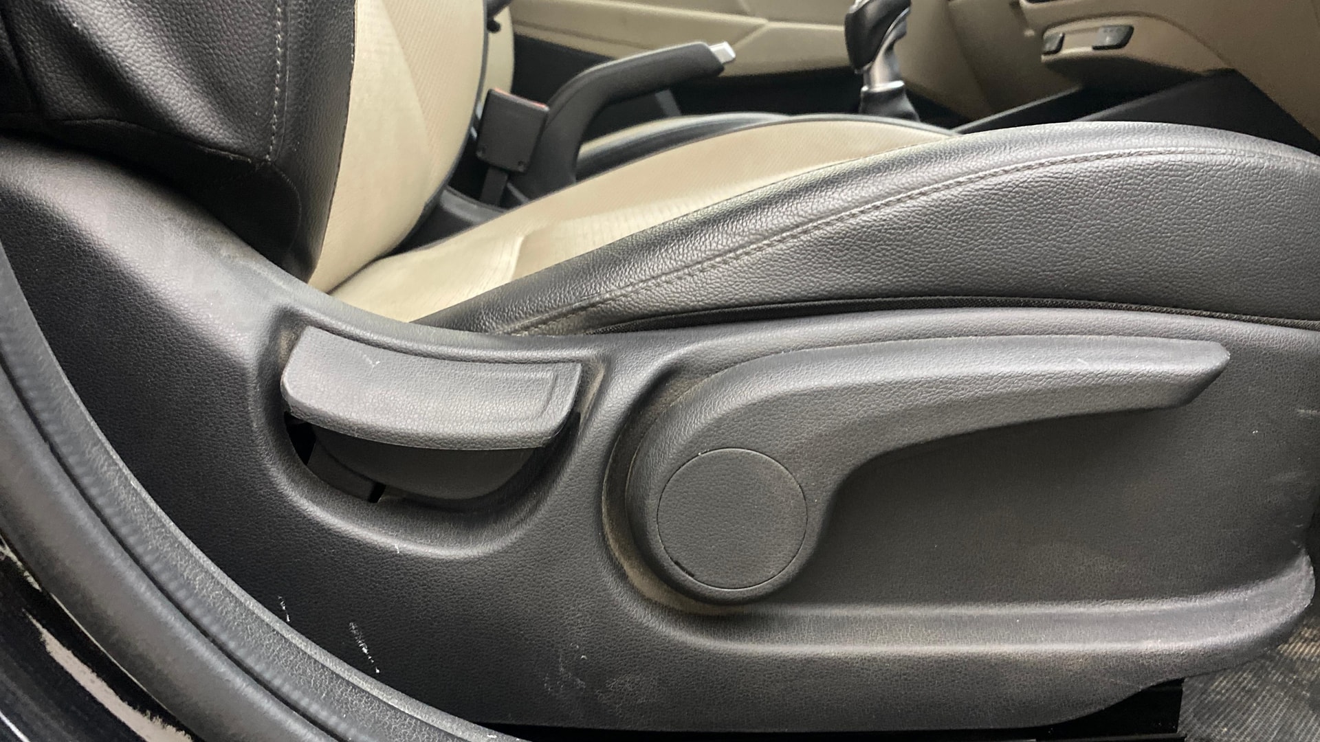 View 2017 Hyundai Verna 1.6 VTVT SX (O) Image 19 Used 2017 Hyundai Verna 1.6 VTVT SX (O) Image 19