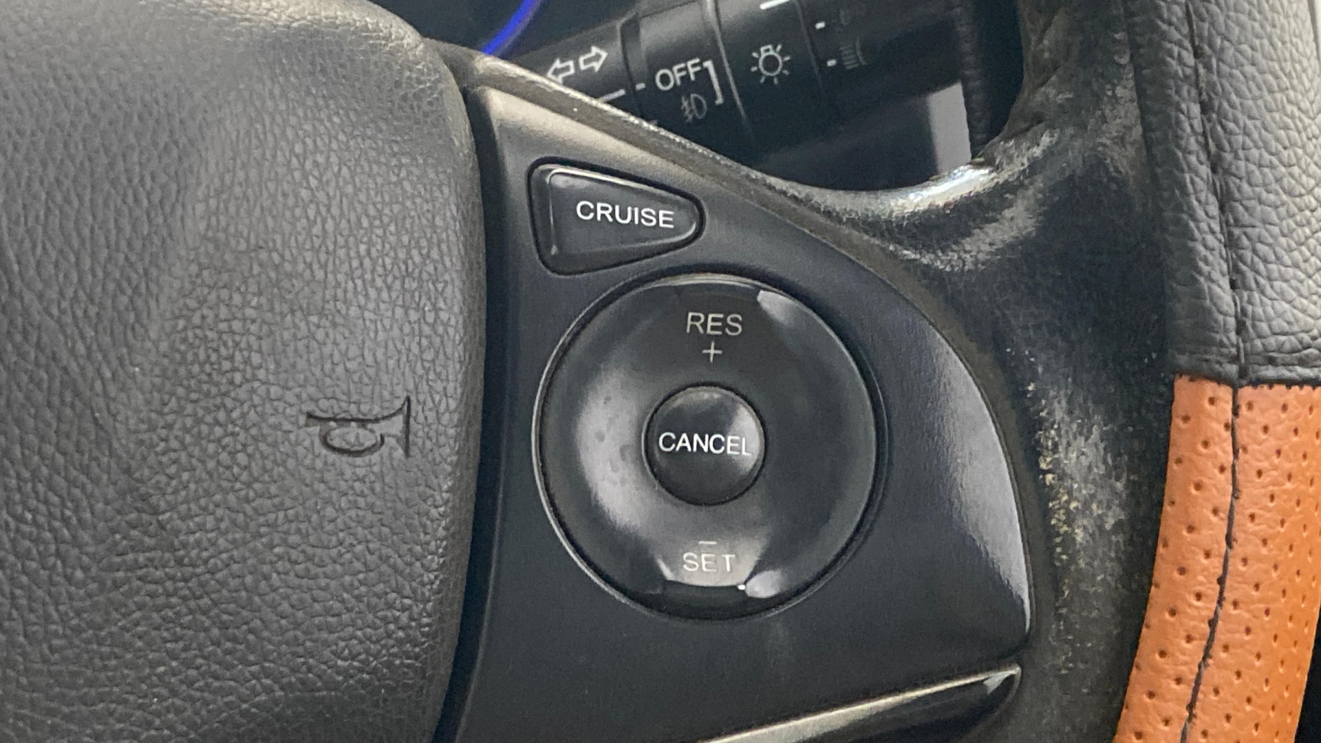 View 2015 Honda City ZX MT Diesel Anniversary Edition Image 3 Used 2015 Honda City ZX MT Diesel Anniversary Edition Image 3