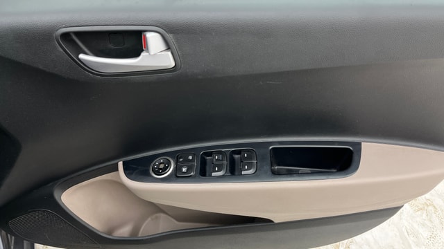 View Hyundai Grand i10 Image 33 Used Hyundai Grand i10 Image 33
