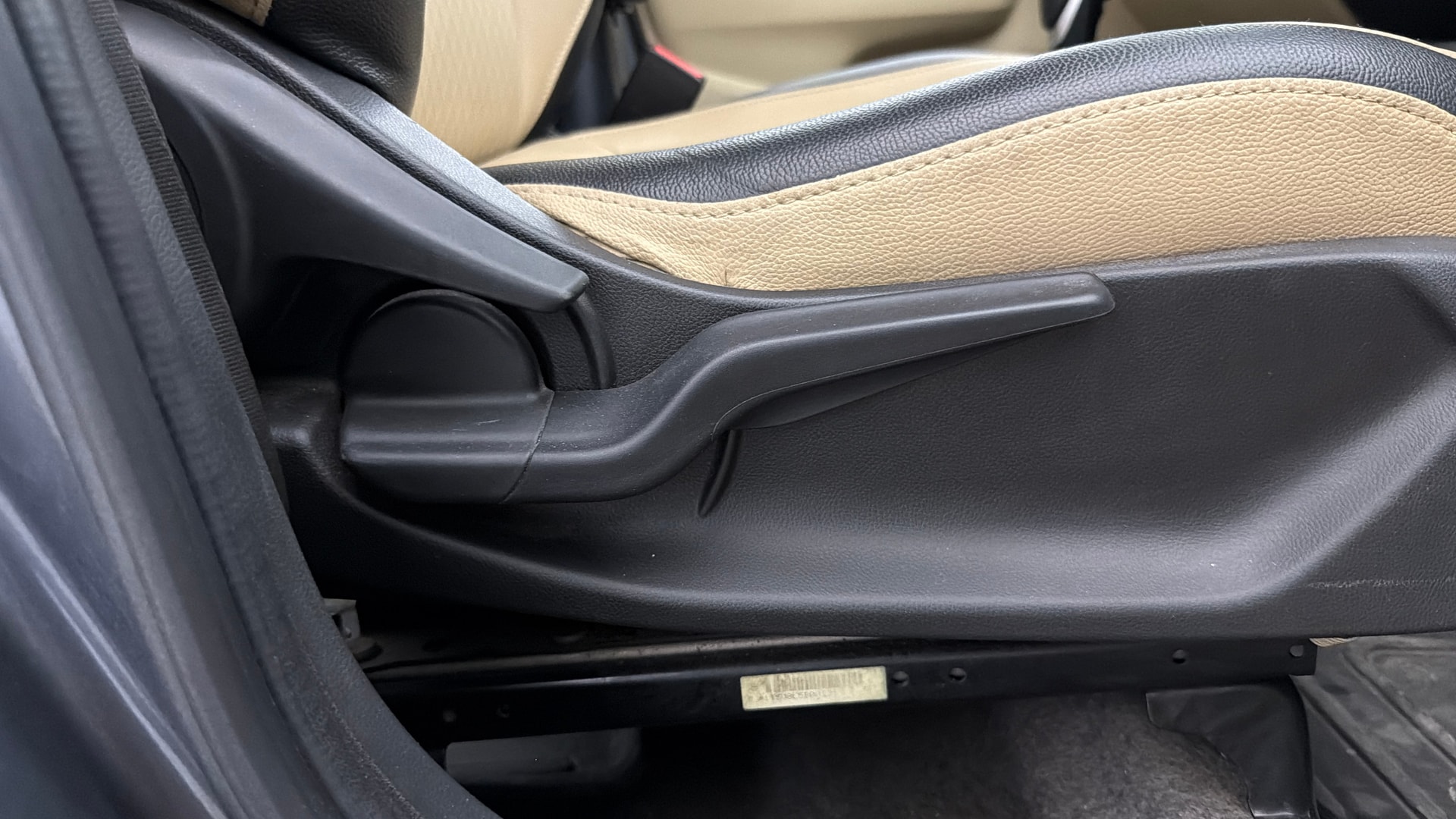 View 2022 Honda Amaze E MT Petrol BS IV Image 18 Used 2022 Honda Amaze E MT Petrol BS IV Image 18