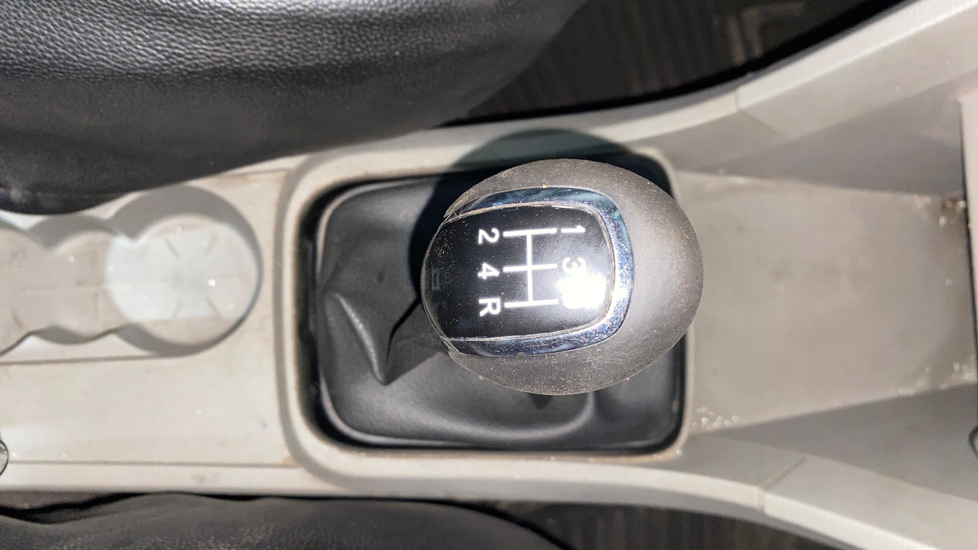 View 2018 Tata Tiago Revotorq XB Image 37 Used 2018 Tata Tiago Revotorq XB Image 37