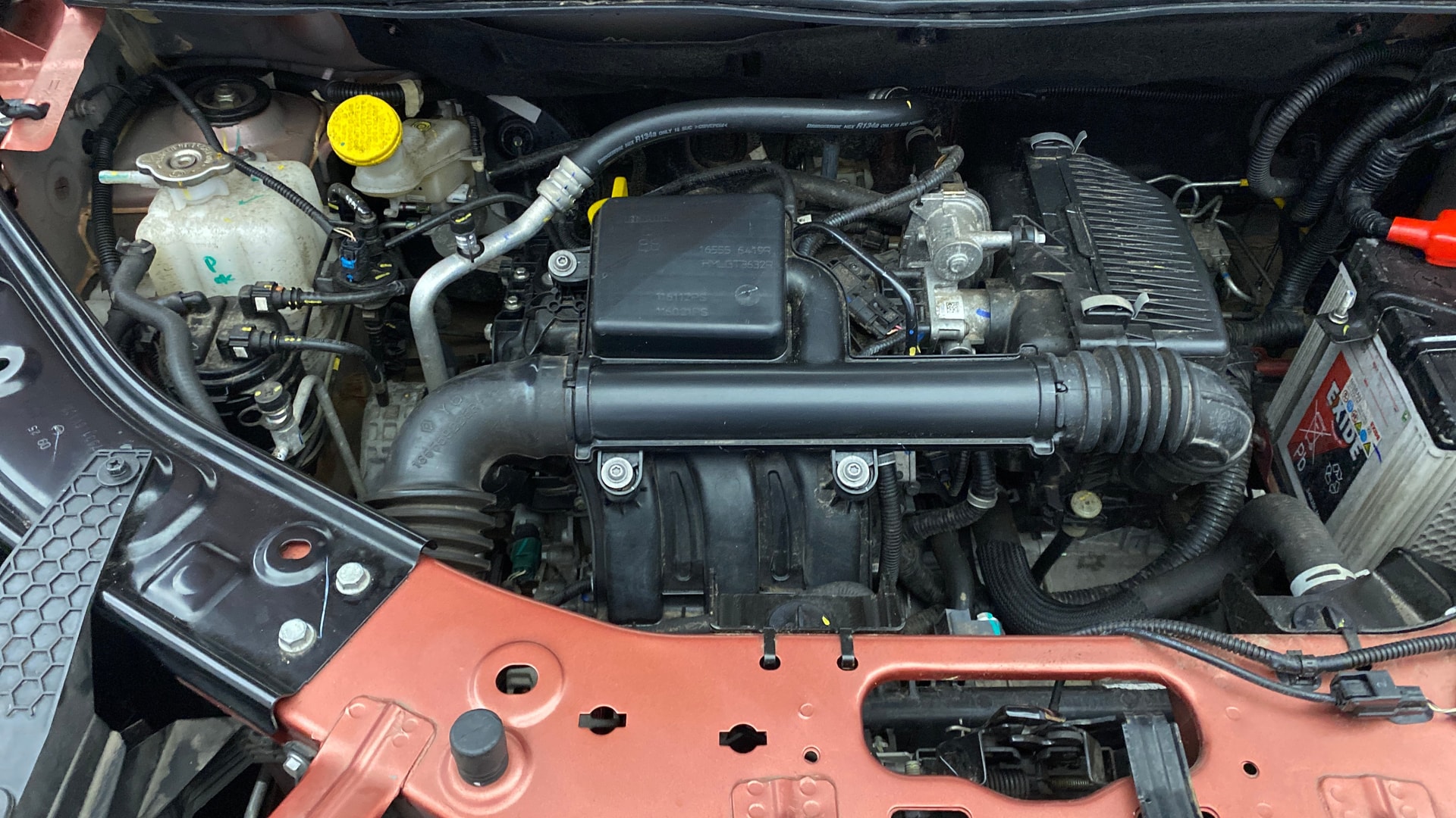 View 2025 Nissan Magnite N-Connecta B4D 1.0 Petrol MT Image 3 Used 2025 Nissan Magnite N-Connecta B4D 1.0 Petrol MT Image 3
