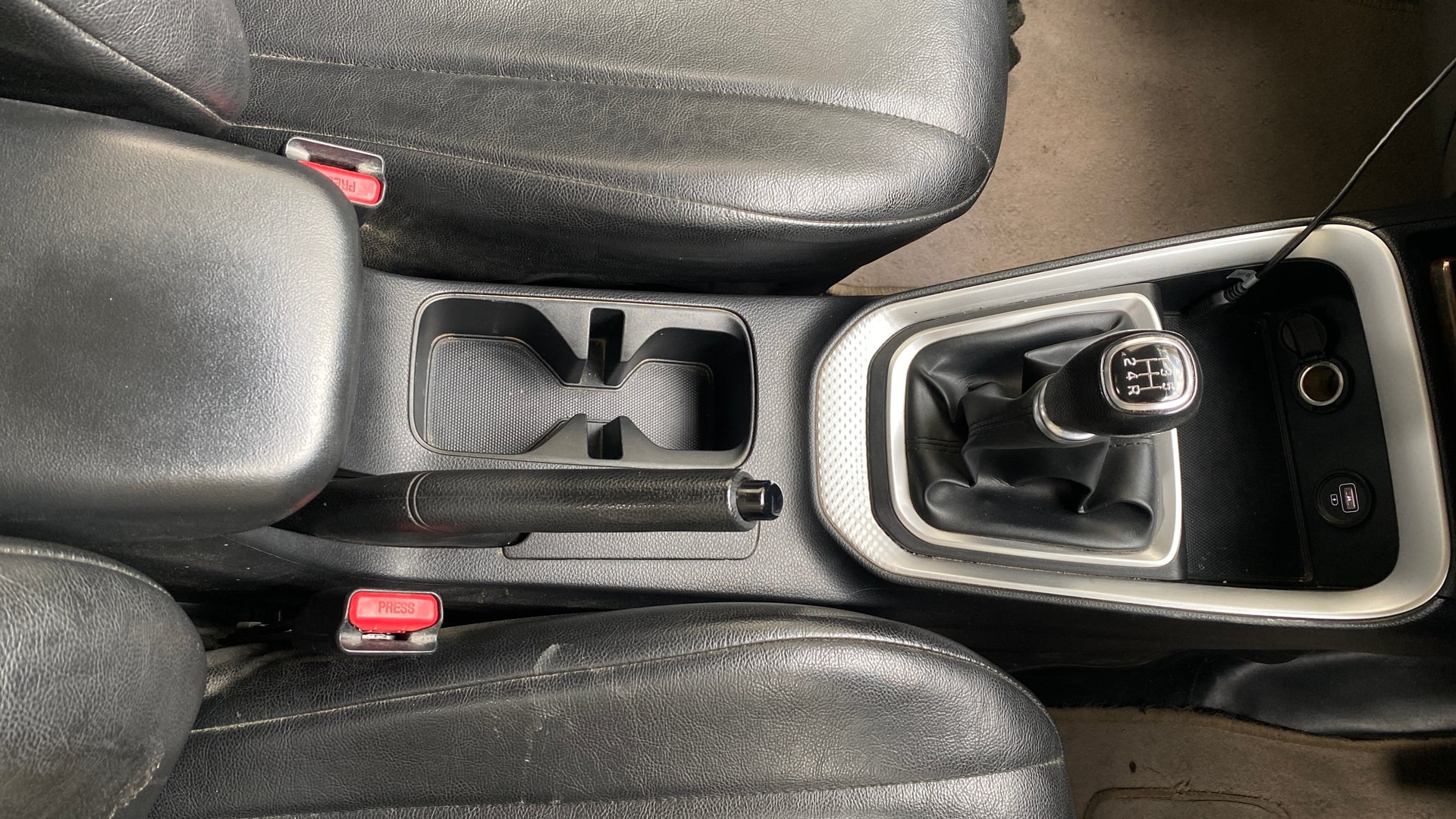 View 2023 Kia Sonet HTE Petrol Image 39 Used 2023 Kia Sonet HTE Petrol Image 39