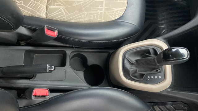 View Hyundai Grand i10 Image 38 Used Hyundai Grand i10 Image 38