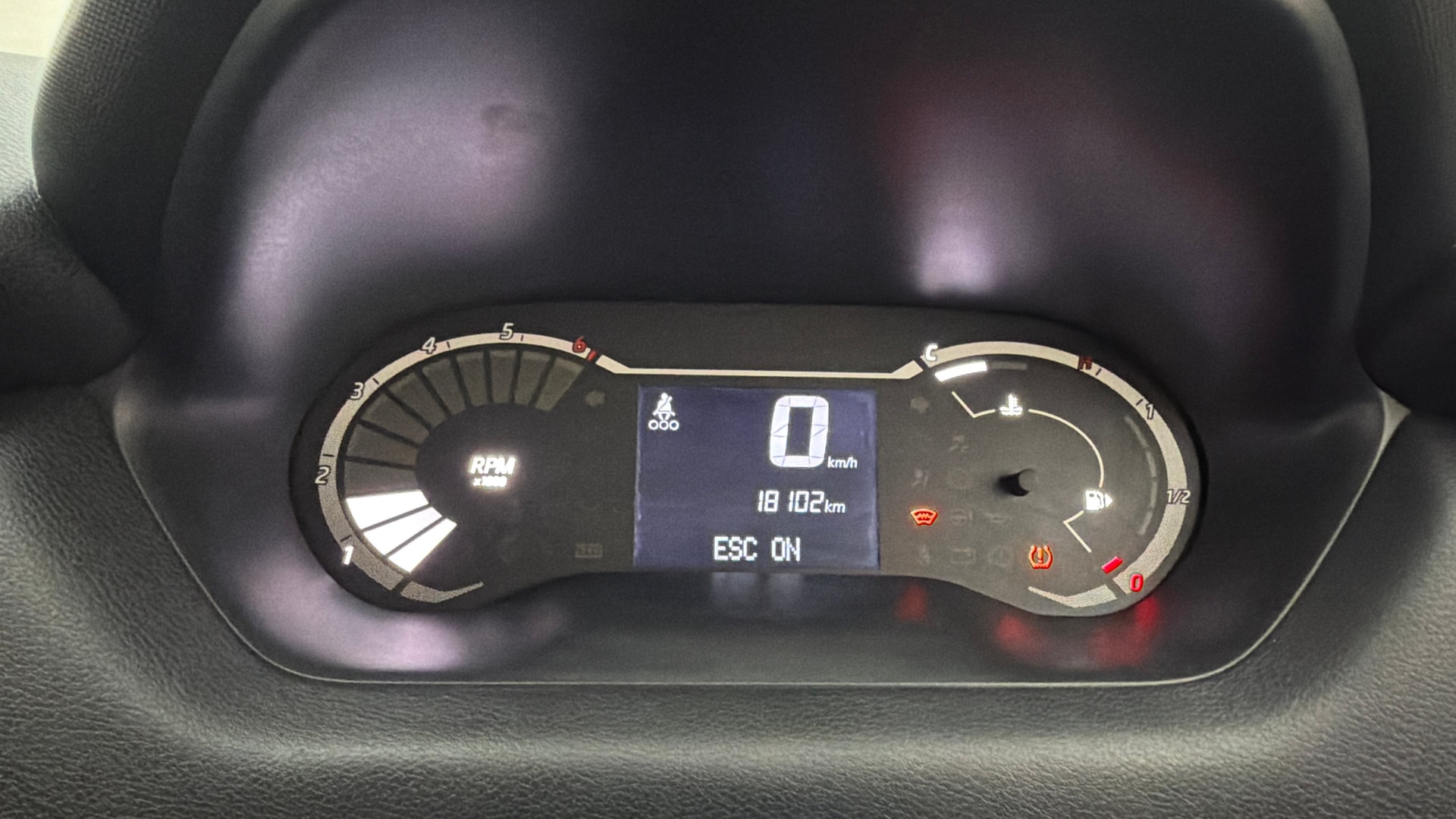 View 2025 Nissan Magnite Visia Plus B4D 1.0 Petrol MT Image 20 Used 2025 Nissan Magnite Visia Plus B4D 1.0 Petrol MT Image 20