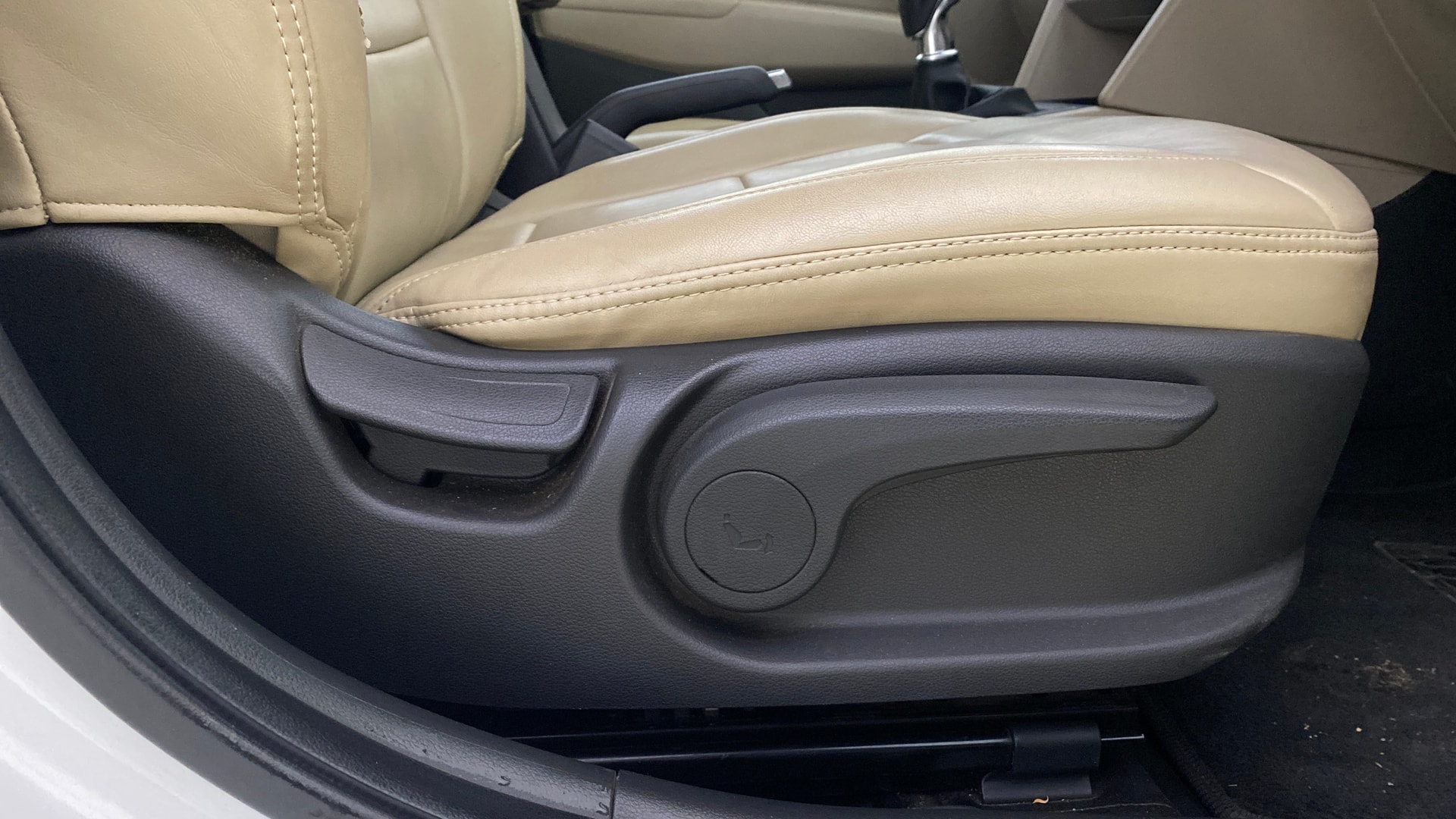View 2021 Hyundai Elantra 1.6 CRDi S Image 11 Used 2021 Hyundai Elantra 1.6 CRDi S Image 11