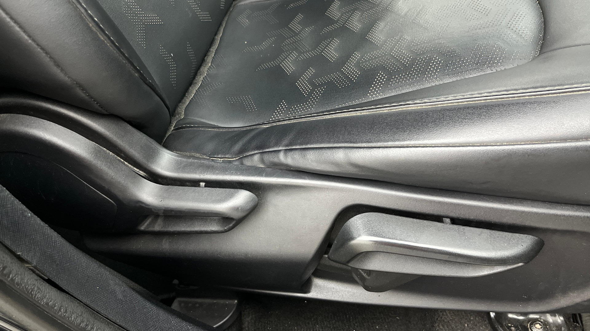 View 2022 Tata Nexon Revotron XE Image 11 Used 2022 Tata Nexon Revotron XE Image 11