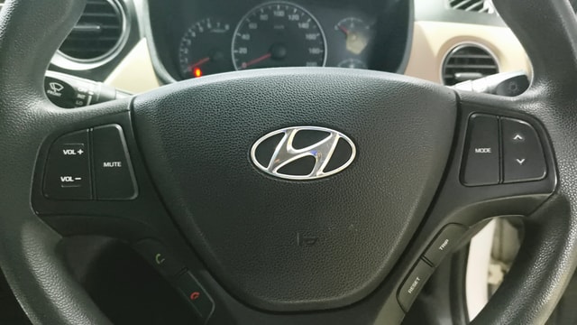 View Hyundai Grand i10 Image 3 Used Hyundai Grand i10 Image 3
