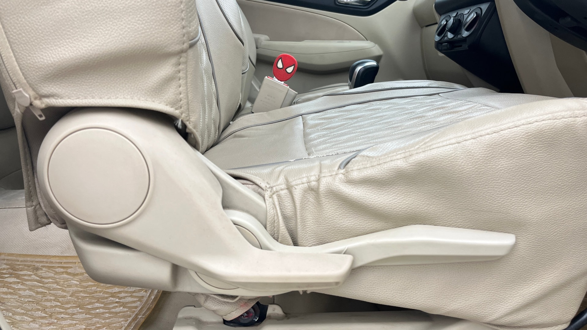 View 2018 Maruti Suzuki 1000 Base Variant Image 18 Used 2018 Maruti Suzuki 1000 Base Variant Image 18