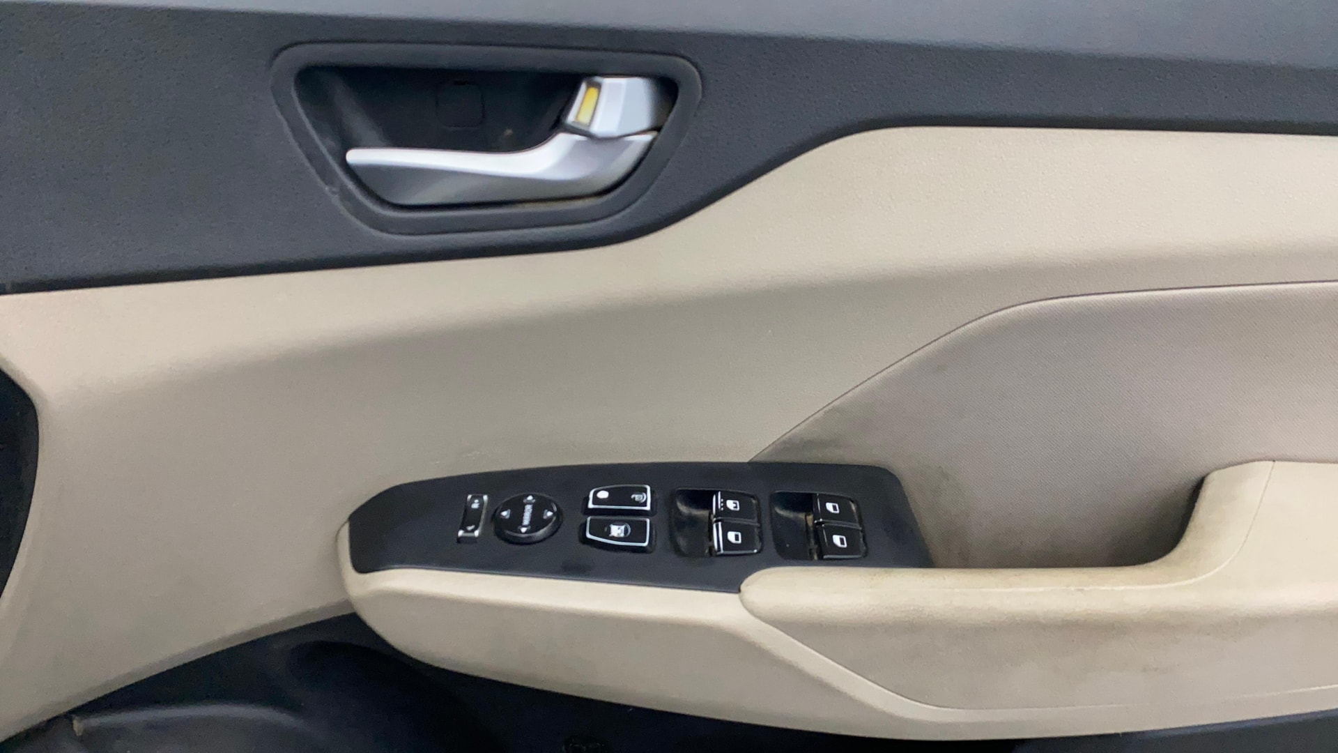 Used 2022 Hyundai Verna Used 2022 Hyundai Verna
