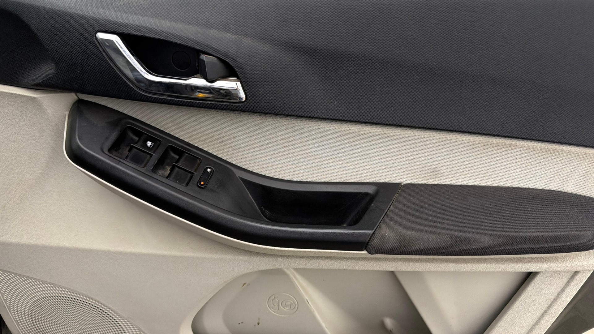 View 2023 Tata Tigor XE Diesel Image 33 Used 2023 Tata Tigor XE Diesel Image 33