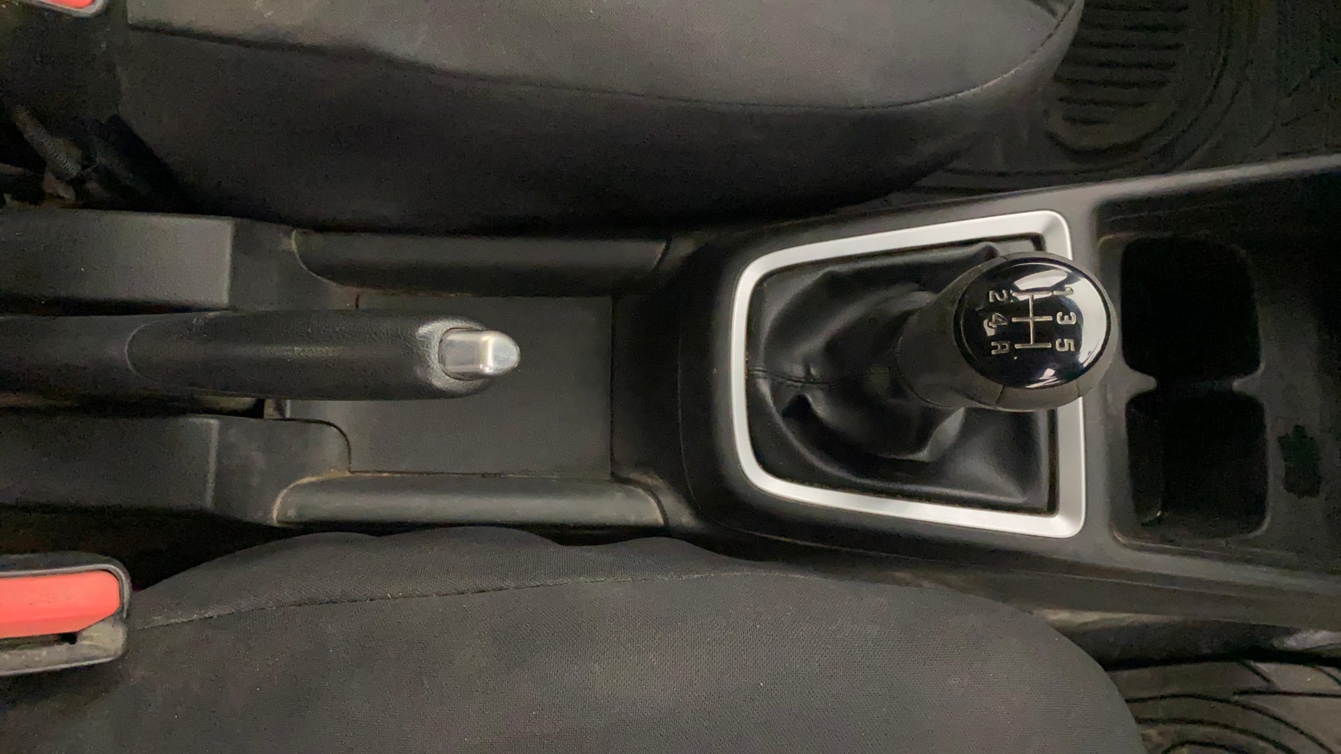 View 2020 Maruti Suzuki 1000 Base Variant Image 37 Used 2020 Maruti Suzuki 1000 Base Variant Image 37