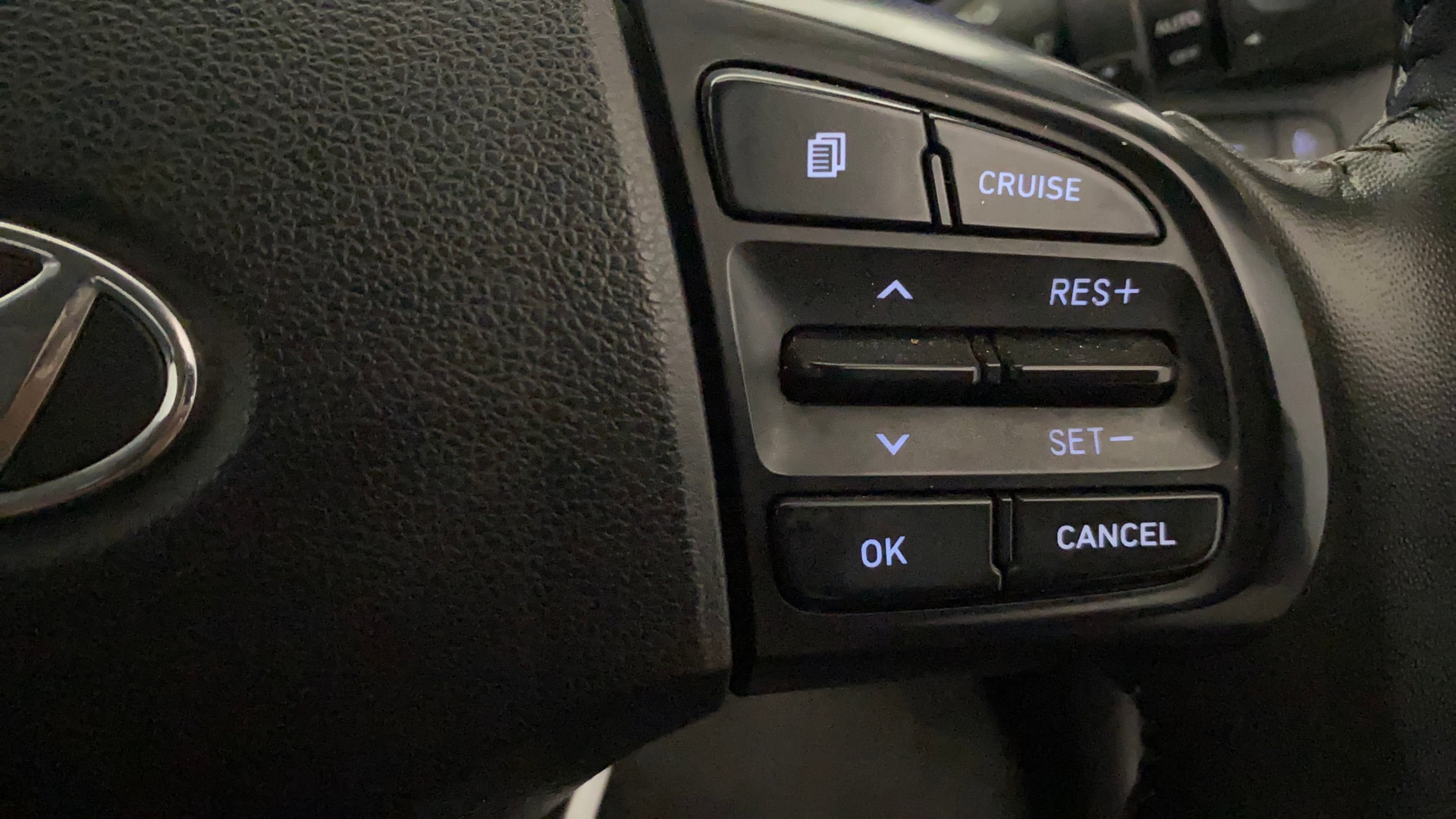 View 2019 Hyundai Venue SX Plus 1.0 Petrol AT Image 3 Used 2019 Hyundai Venue SX Plus 1.0 Petrol AT Image 3