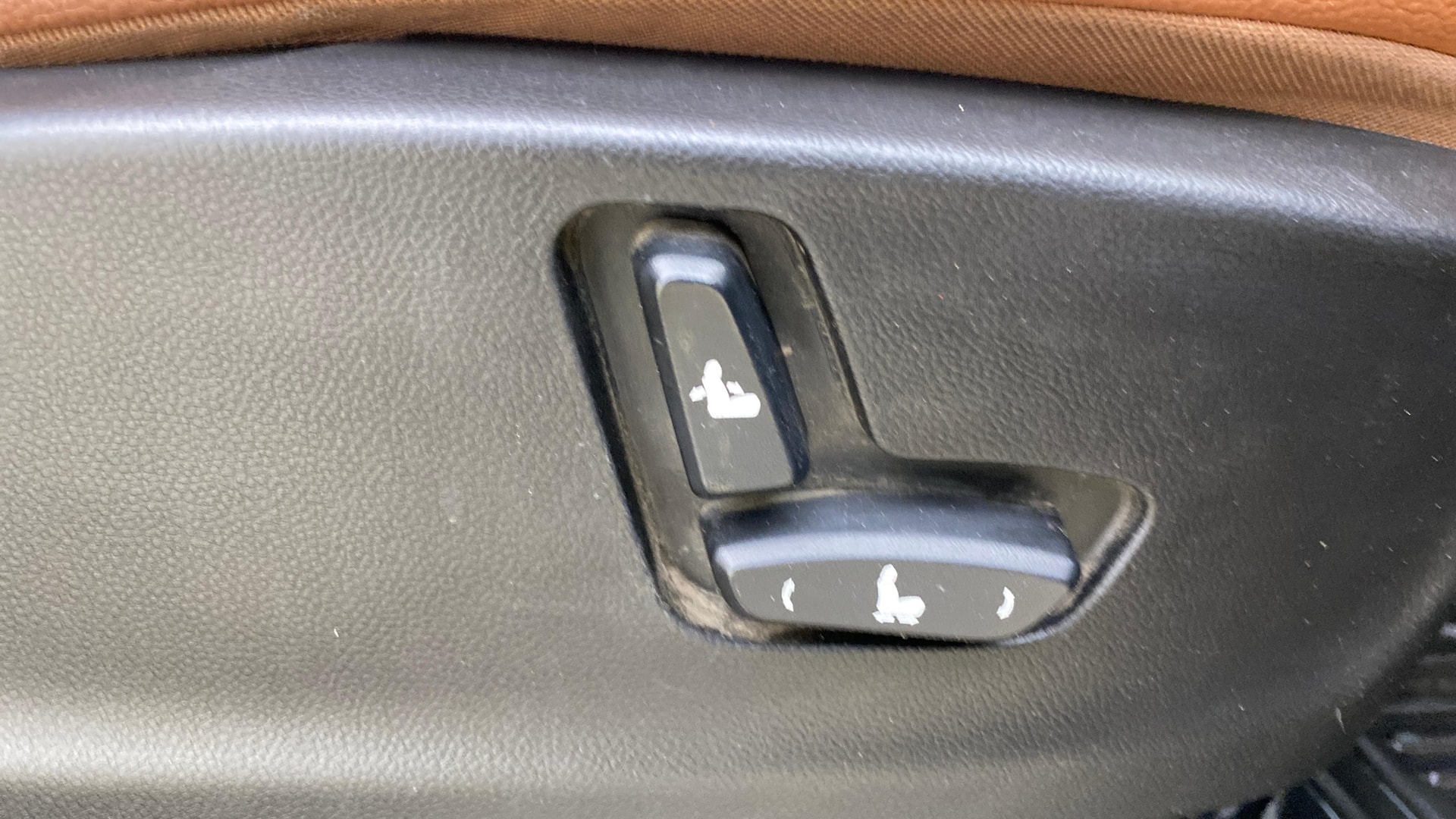 View 2021 MG Hector Plus Sharp CVT Petrol Image 12 Used 2021 MG Hector Plus Sharp CVT Petrol Image 12