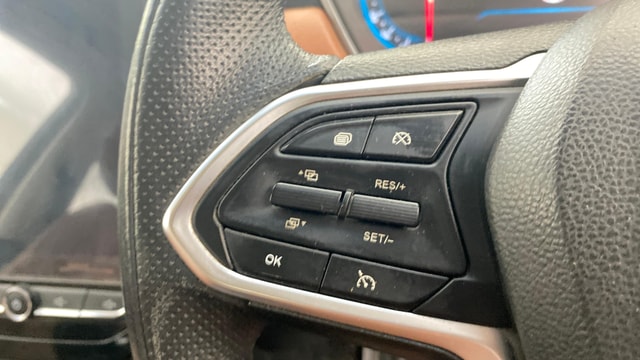 View MG Hector Plus Image 3 Used MG Hector Plus Image 3