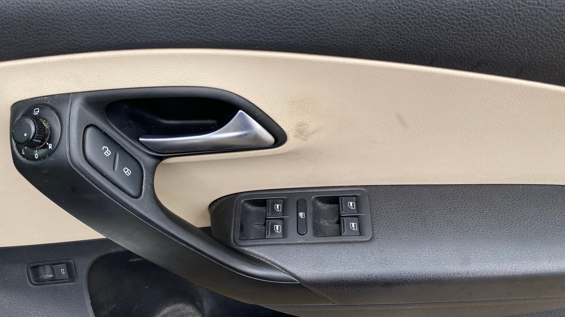 View 2019 Volkswagen Vento 1.2 L TSI Comfortline Petrol AT Image 41 Used 2019 Volkswagen Vento 1.2 L TSI Comfortline Petrol AT Image 41