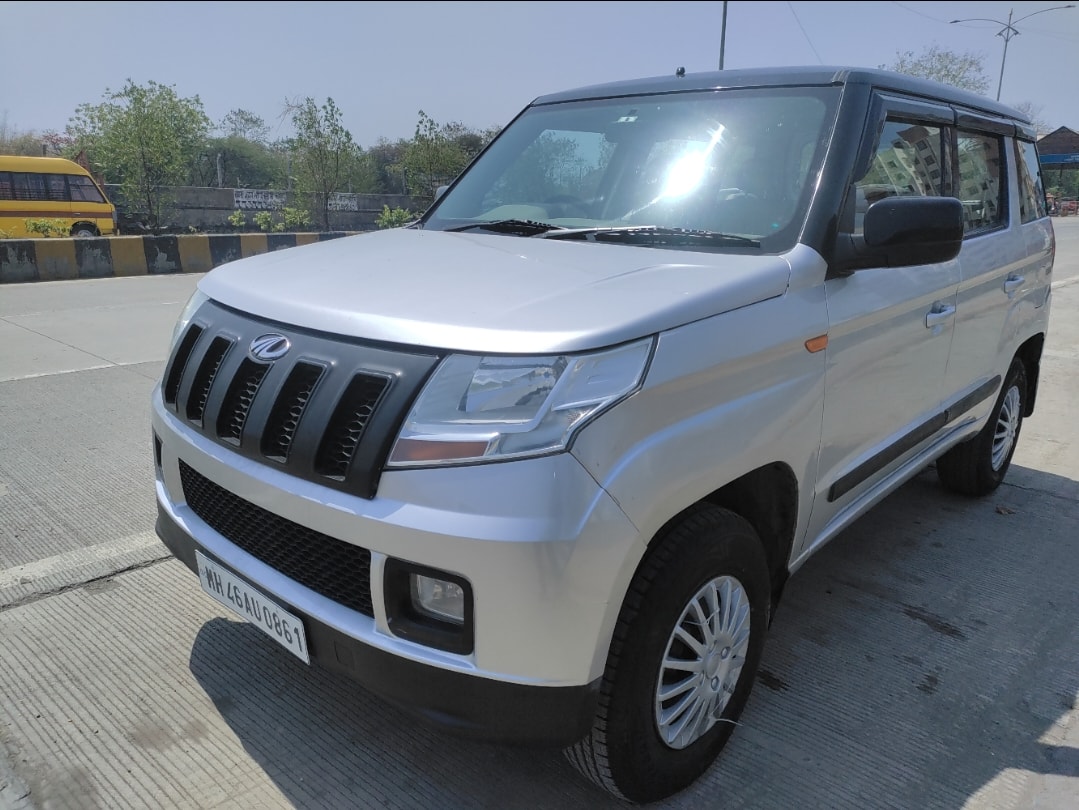 TUV300 image 1 TUV300 image 1