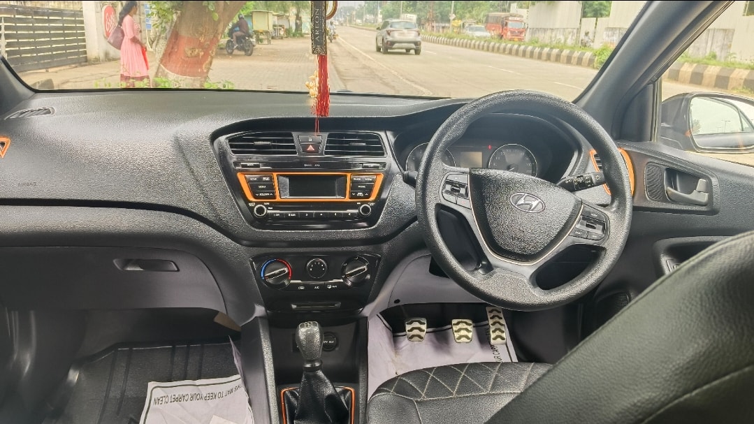 i20 Active image 12 i20 Active image 12