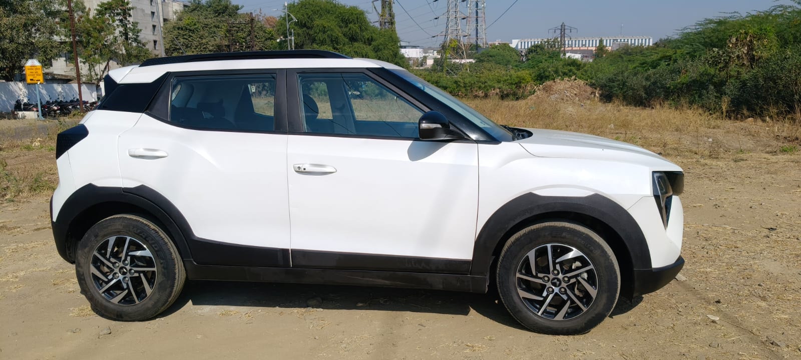 XUV 3XO image 4 XUV 3XO image 4