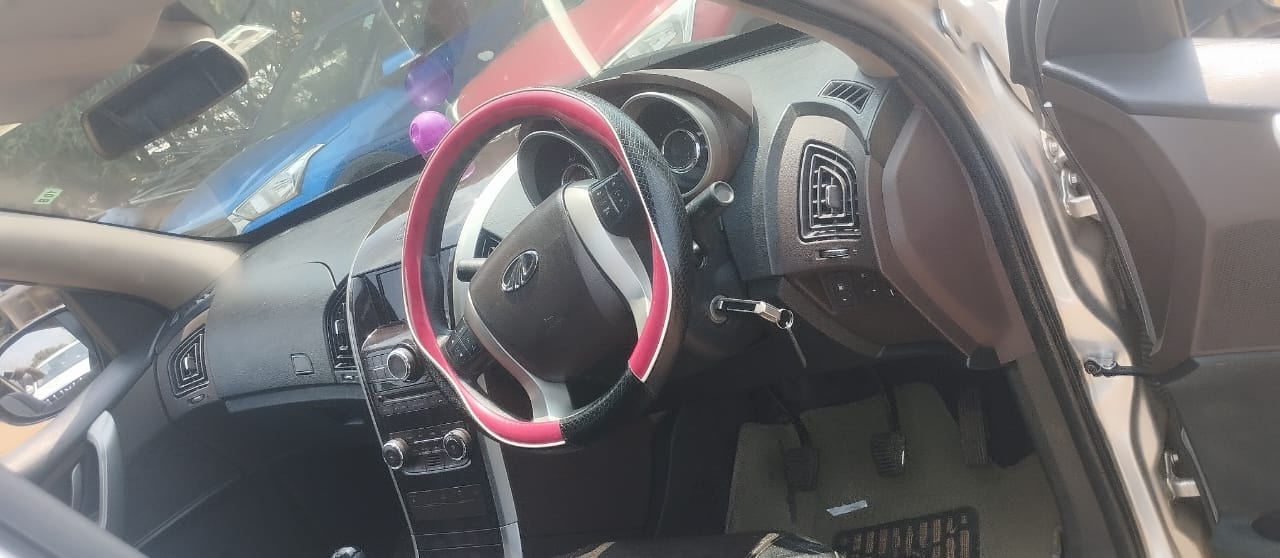 XUV500 image 12 XUV500 image 12