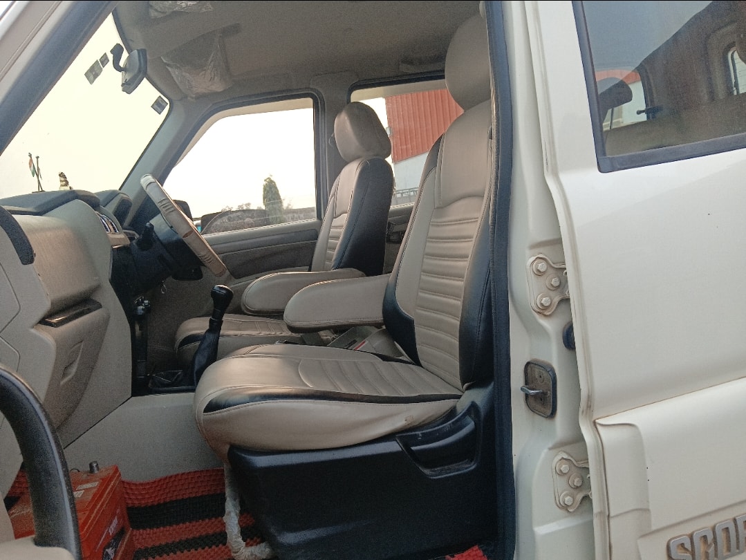 Scorpio image 16 Scorpio image 16