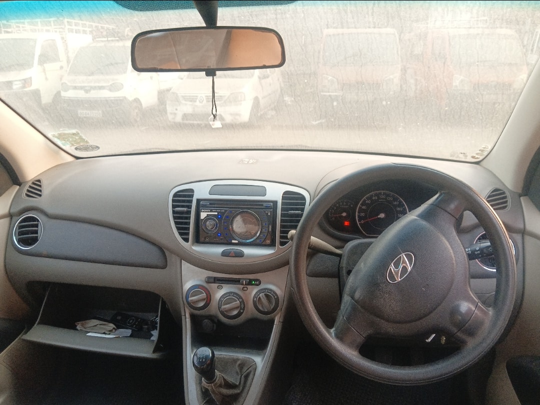 i10 image 12 i10 image 12