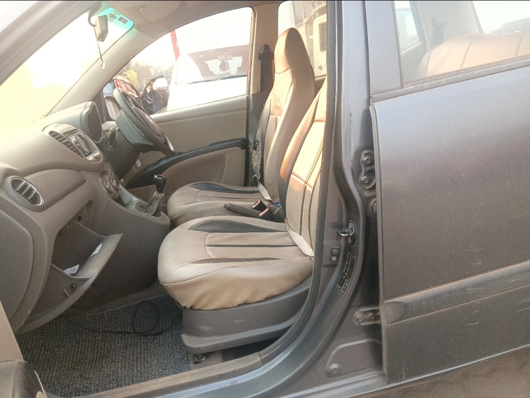 i10 image 16 i10 image 16