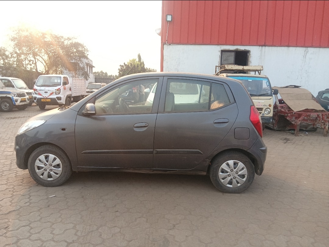 i10 image 2 i10 image 2