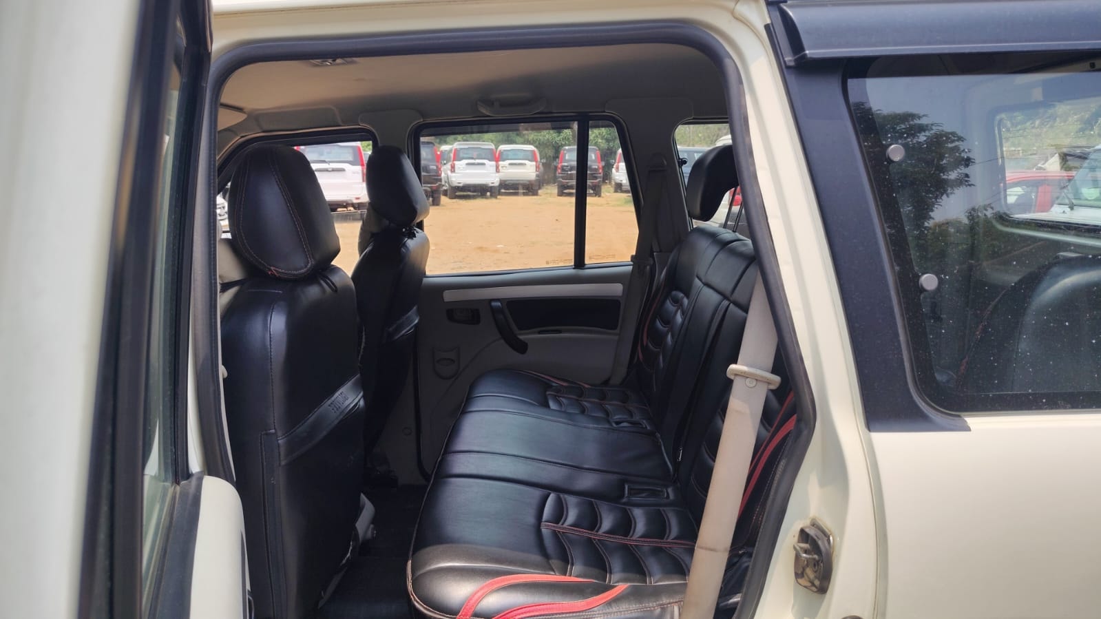 Scorpio image 15 Scorpio image 15