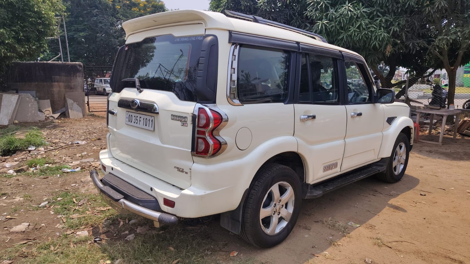 Scorpio image 5 Scorpio image 5