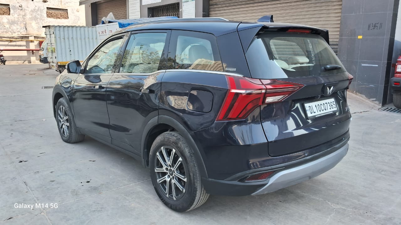 XUV700 image 3 XUV700 image 3