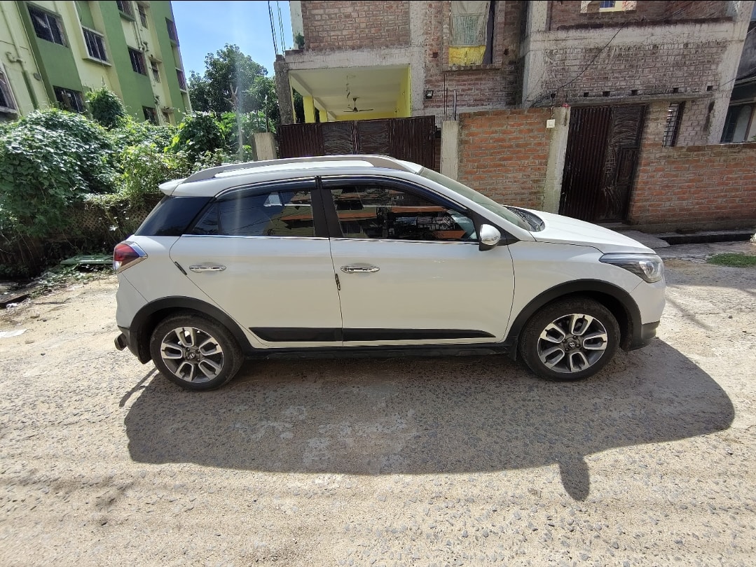 i20 Active image 4 i20 Active image 4