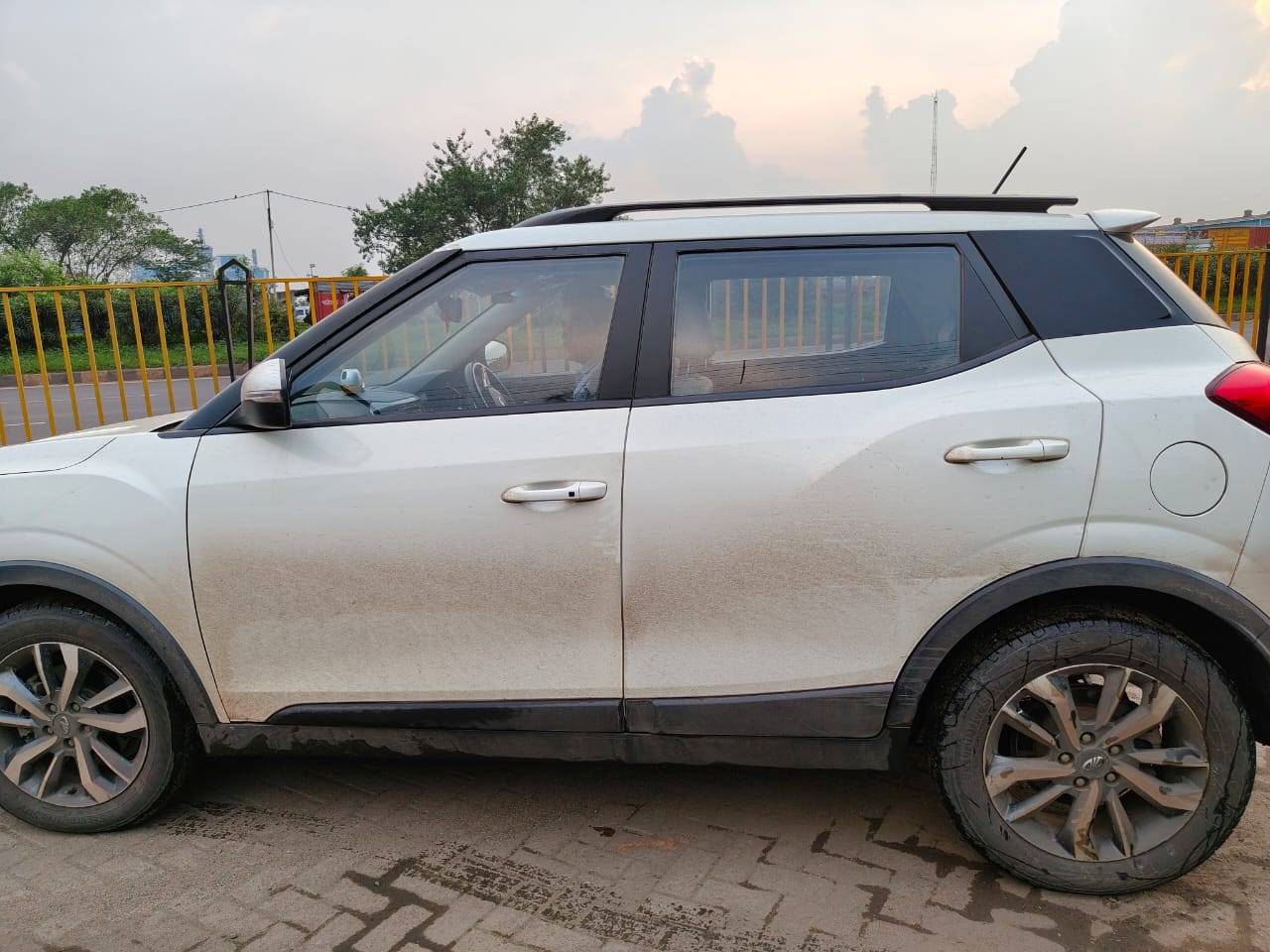 XUV300 image 2 XUV300 image 2