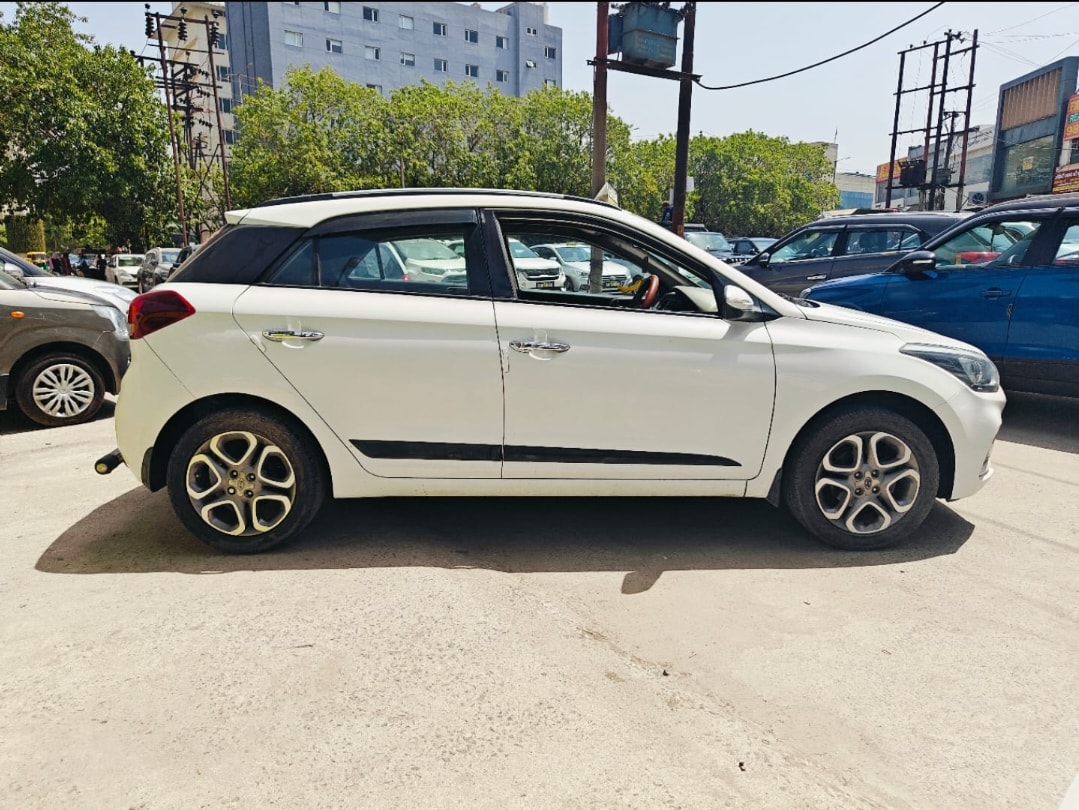 i20 Active image 6 i20 Active image 6